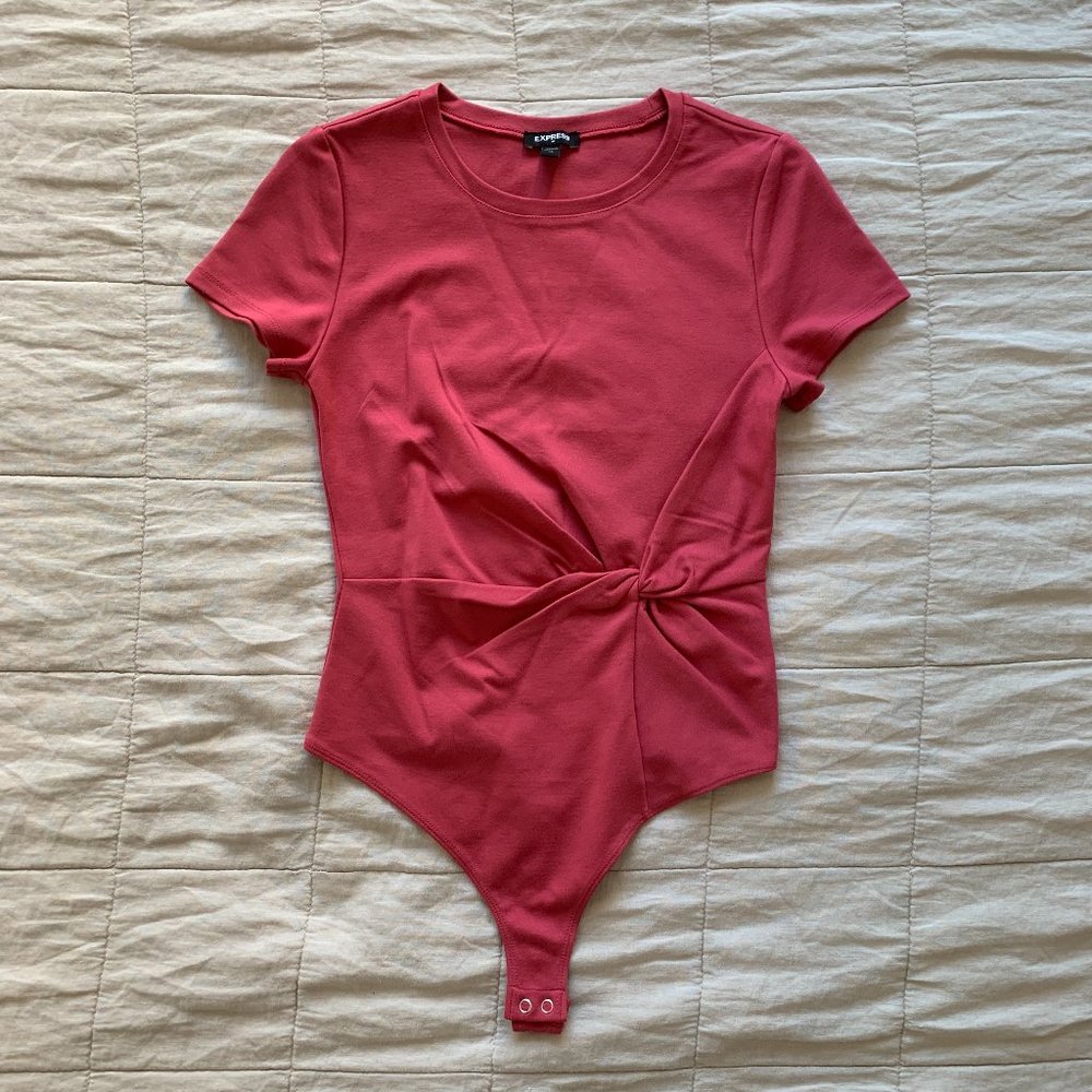 Express front knot coral bodysuit